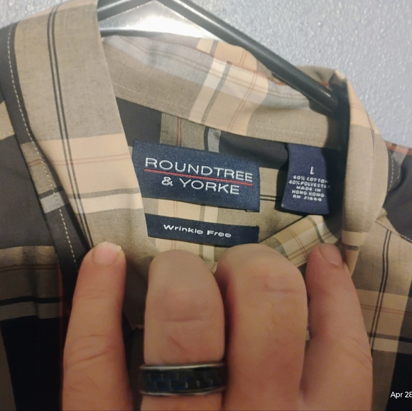 Round Tree Button Up - Picture 7 of 8